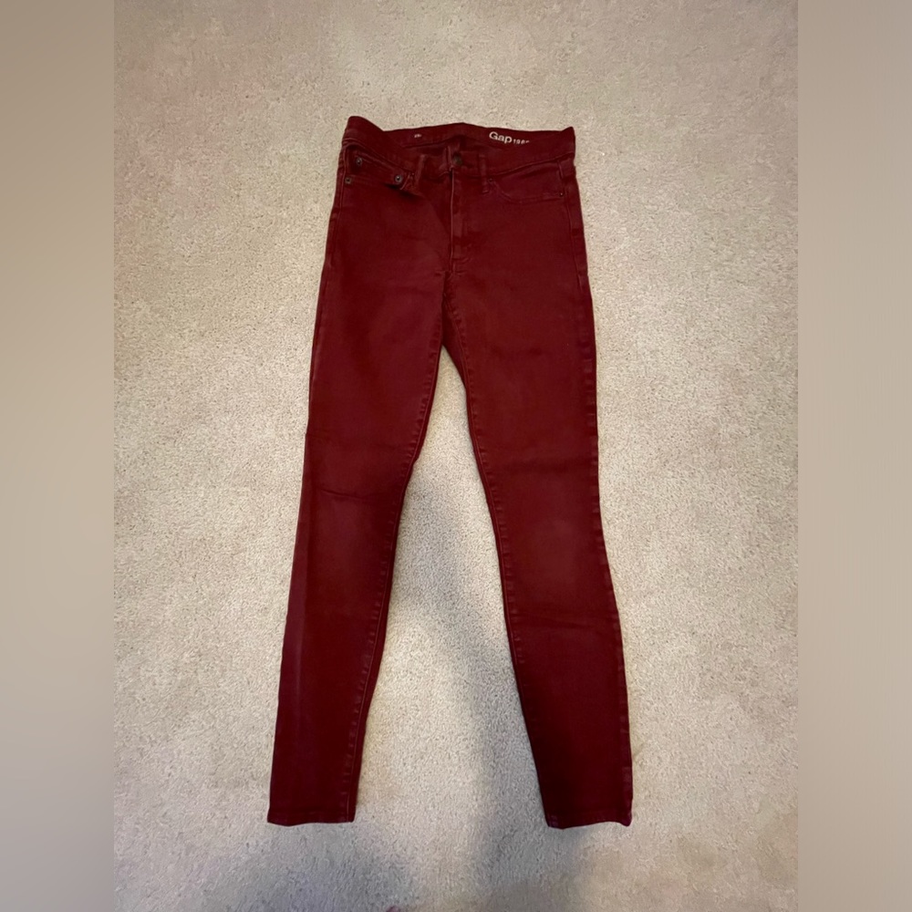 GAP 1969 skinny jeans in burgundy/red